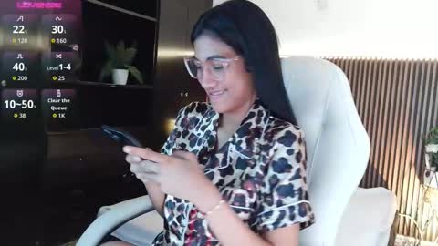 Freyja  online show from February 23, 5:10 pm