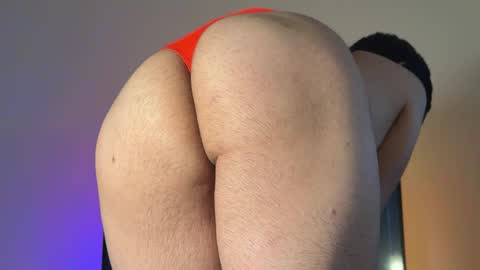 Snapshot of ffruityboy chatting on May 8, 12:05 am Fruity Boy online show from May 8, 12:05 am
