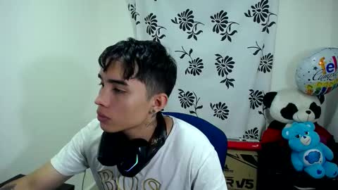 Snapshot of fher_rivers1 chatting on May 6, 3:13 am Fher Rivers online show from May 6, 3:13 am
