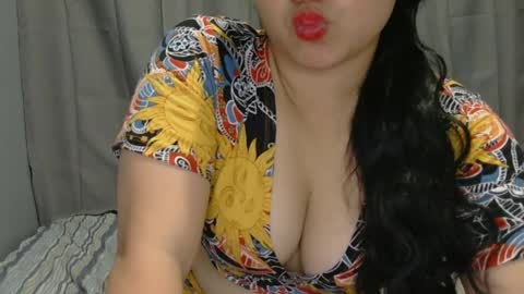 Snapshot of fhwilloughbyxx chatting on April 7, 6:36 am fhwilloughbyxx online show from April 7, 6:36 am