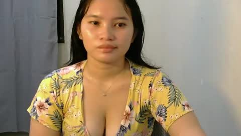 Snapshot of fhwilloughbyxx chatting on July 3, 10:54 am fhwilloughbyxx online show from July 3, 10:54 am