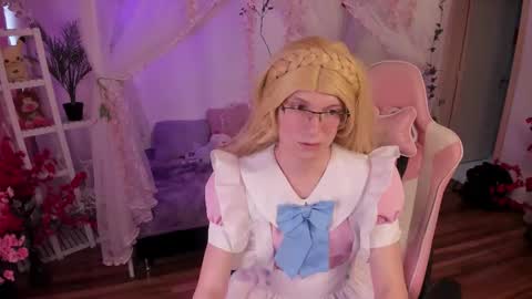 fi_cosplay online show from October 21, 8:20 pm
