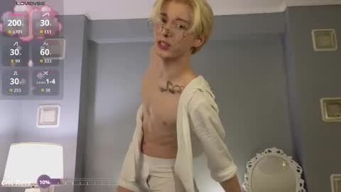 Thomas online show from October 8, 7:44 pm