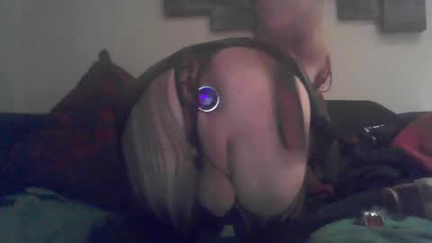 Snapshot of ficker6669 chatting on March 27, 9:47 pm ficker6669 online show from March 27, 9:47 pm