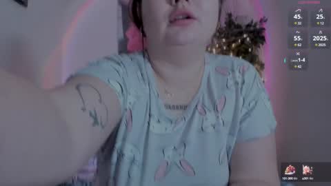 Snapshot of fiery__lady_ chatting on December 21, 4:57 pm Evita online show from December 21, 4:57 pm