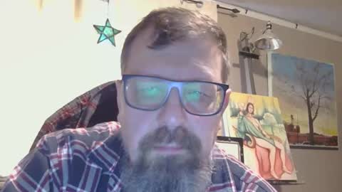 Snapshot of figuredraw chatting on April 1, 11:02 pm figuredraw online show from April 1, 11:02 pm
