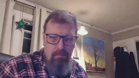 Snapshot of figuredraw chatting on April 5, 3:47 am figuredraw online show from April 5, 3:47 am