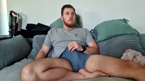 Snapshot of fikol123 chatting on December 2, 10:39 am fiolkamil online show from December 2, 10:39 am