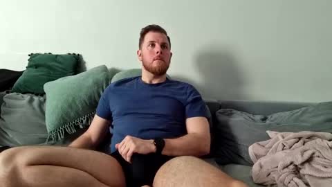 Snapshot of fikol123 chatting on February 20, 8:50 am fiolkamil online show from February 20, 8:50 am