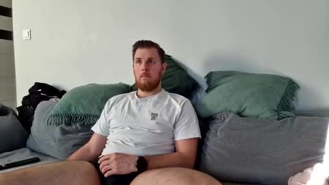 Snapshot of fikol123 chatting on March 6, 7:57 am fiolkamil online show from March 6, 7:57 am