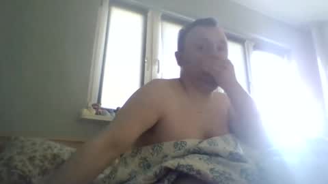 Snapshot of filipek757 chatting on March 9, 7:56 am filipek757 online show from March 9, 7:56 am
