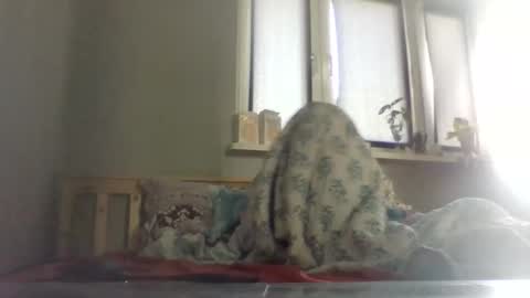 Snapshot of filipek757 chatting on April 24, 8:50 am filipek757 online show from April 24, 8:50 am