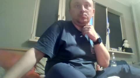 Snapshot of filipek757 chatting on June 14, 7:27 pm filipek757 online show from June 14, 7:27 pm