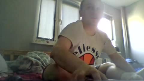 Snapshot of filipek757 chatting on June 18, 6:46 am filipek757 online show from June 18, 6:46 am