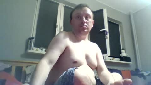 Snapshot of filipek757 chatting on June 28, 9:43 pm filipek757 online show from June 28, 9:43 pm