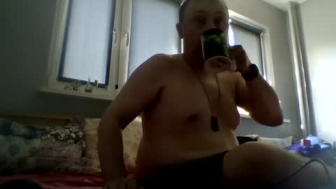 Snapshot of filipek757 chatting on August 4, 2:52 pm filipek757 online show from August 4, 2:52 pm