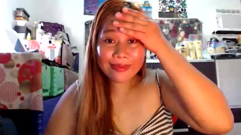 Snapshot of filipina_beauty69 chatting on June 6, 4:17 am filipina beauty. online show from June 6, 4:17 am