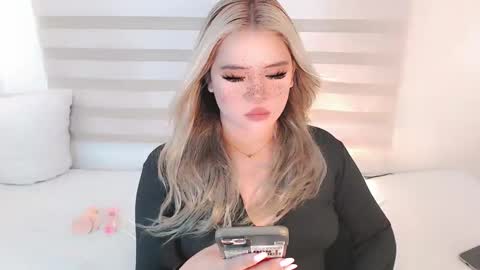 Snapshot of filipina_slutty69xxx chatting on April 8, 4:45 am Angela DONT FORGET TO FOLLOW AND GIVE ME APPRECIATION online show from April 8, 4:45 am