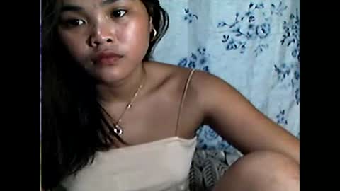filipinagirl_18 online show from May 2, 9:36 am