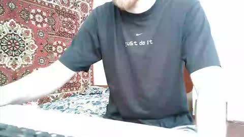 Snapshot of fillipsondon chatting on May 26, 11:17 am Whitechocolate online show from May 26, 11:17 am