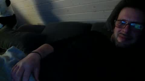 Snapshot of filzliii chatting on January 5, 4:16 pm filzliii online show from January 5, 4:16 pm