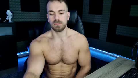 Snapshot of finch93 chatting on February 13, 5:33 pm Nick online show from February 13, 5:33 pm