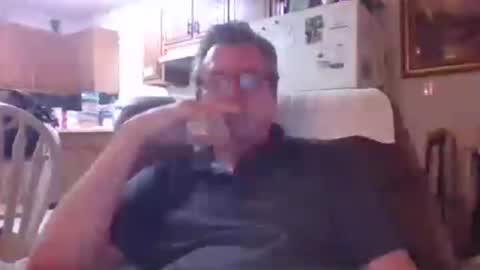 Snapshot of finderfiner chatting on July 7, 12:53 pm finderfiner online show from July 7, 12:53 pm