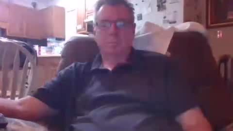 Snapshot of finderfiner chatting on July 8, 1:54 am finderfiner online show from July 8, 1:54 am