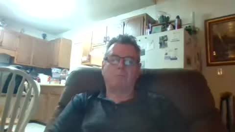 Snapshot of finderfiner chatting on July 14, 10:21 am finderfiner online show from July 14, 10:21 am