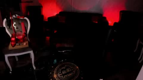 Snapshot of findom_god chatting on May 8, 9:47 am AlfaFemale online show from May 8, 9:47 am