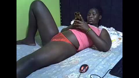 Snapshot of fine_nes chatting on February 14, 3:00 am fine_nes online show from February 14, 3:00 am
