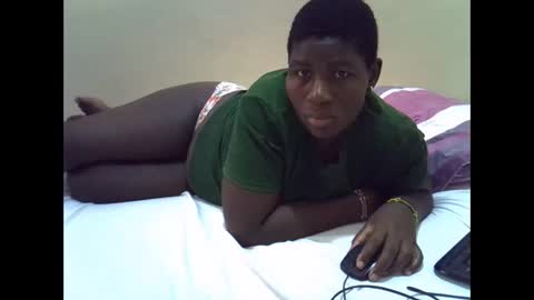 Snapshot of fine_nes chatting on April 26, 4:21 am fine_nes online show from April 26, 4:21 am