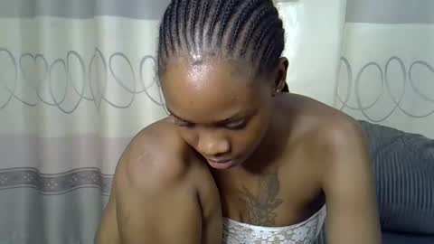 fine_queen12 online show from December 5, 1:38 pm