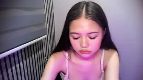 KEONA online show from April 29, 3:38 pm