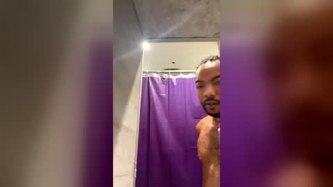 Snapshot of finessegod26 chatting on June 20, 10:18 am finessegod26 online show from June 20, 10:18 am