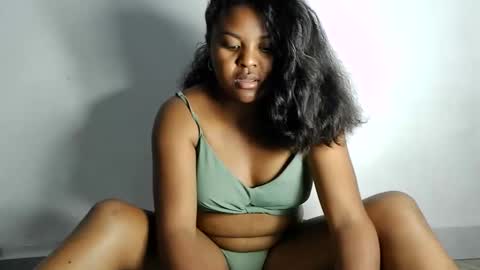 Snapshot of fiona_00 chatting on April 14, 8:09 am fiona_00 online show from April 14, 8:09 am