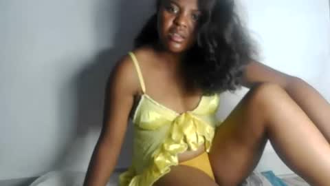 Snapshot of fiona_00 chatting on April 18, 3:21 am fiona_00 online show from April 18, 3:21 am