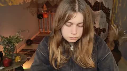 fiora online show from October 27, 1:37 pm