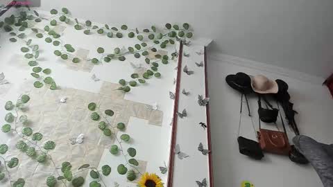 Snapshot of fiore_sanz chatting on September 15, 2:50 pm online show from September 15, 2:50 pm