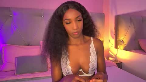 Fiorela Lenin  online show from October 29, 7:04 pm