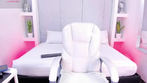 Fiorela online show from April 10, 4:39 am