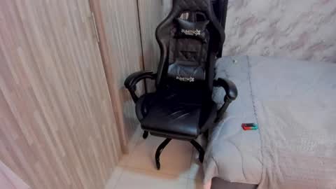 fiorella_crocetti online show from April 25, 6:05 am