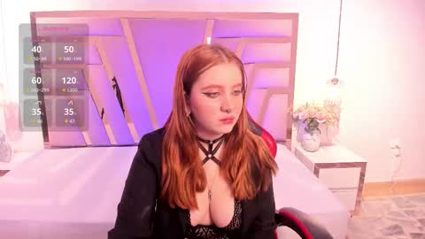 fiorellaricci_ online show from November 5, 12:16 pm