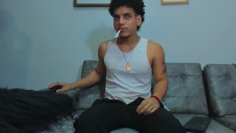 fire_boy69 online show from December 15, 2:32 pm