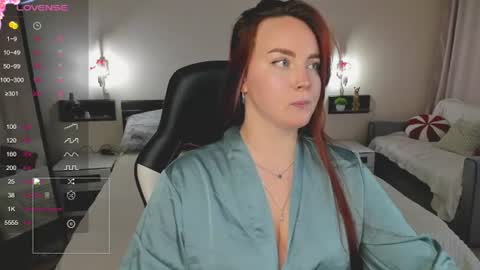 Snapshot of fire_emily chatting on July 2, 1:05 am fire_emily online show from July 2, 1:05 am