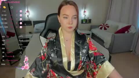 Snapshot of fire_emily chatting on July 3, 12:28 am fire_emily online show from July 3, 12:28 am