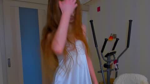 fire_luna online show from February 6, 5:45 am