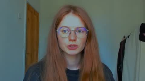Snapshot of fire_luna chatting on July 23, 9:18 am fire_luna online show from July 23, 9:18 am