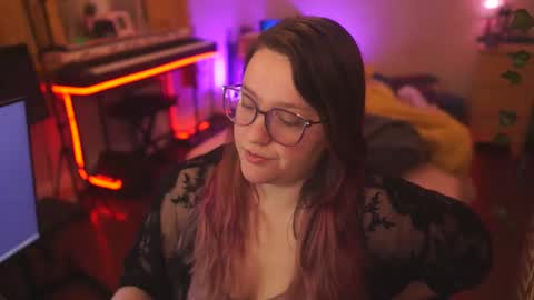 Lio Roxy online show from February 5, 5:56 am