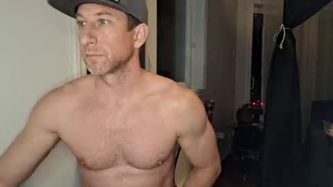 Snapshot of fit_dave_canada chatting on October 27, 12:36 am fit_dave_canada online show from October 27, 12:36 am